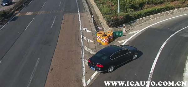 在高速公路上倒车记多少分_wishdown.com 在高速公路上倒车记多少分_wishdown.com