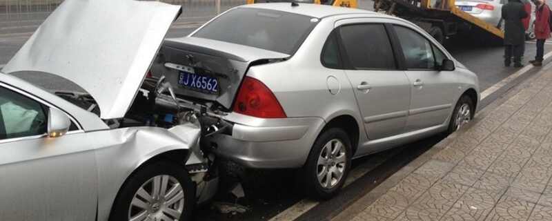 前方急刹车我撞上去了谁的责任_wishdown.com 前方急刹车我撞上去了谁的责任_wishdown.com