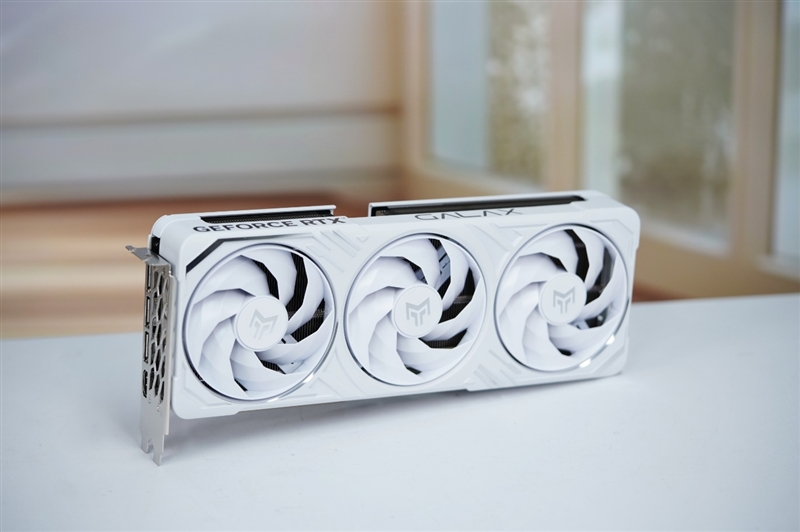 ӰRTX 5060 Tiʦ׽16GB MAX OC⣺DLSS 4ӳ4KϷ ƥӰȫͰ
