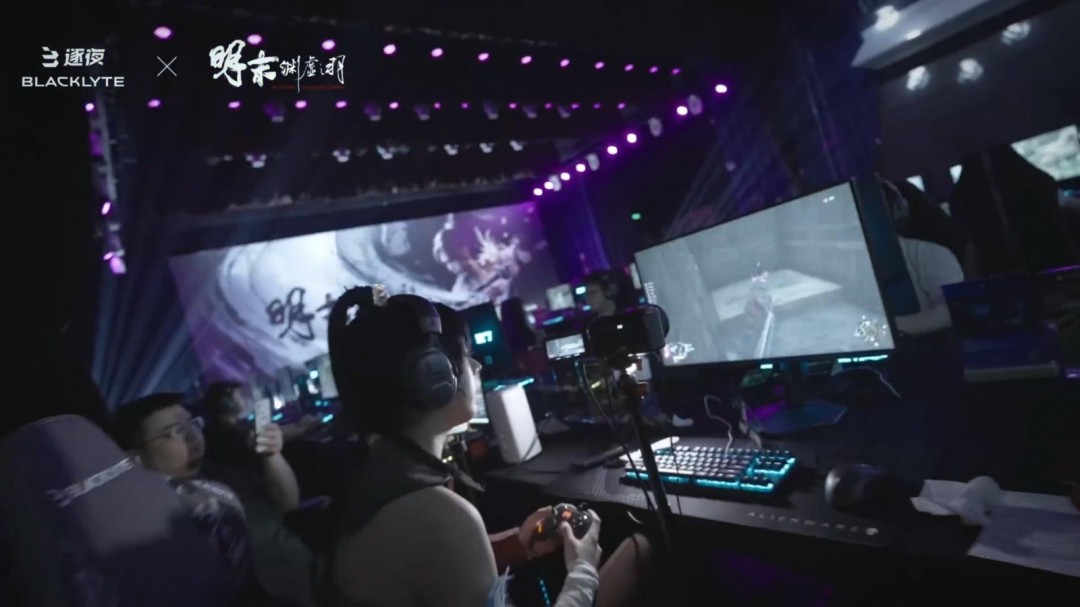 《明末》试玩会回顾视频 黑白无常美女Coser吸睛_wishdown.com 《明末》试玩会回顾视频 黑白无常美女Coser吸睛_wishdown.com