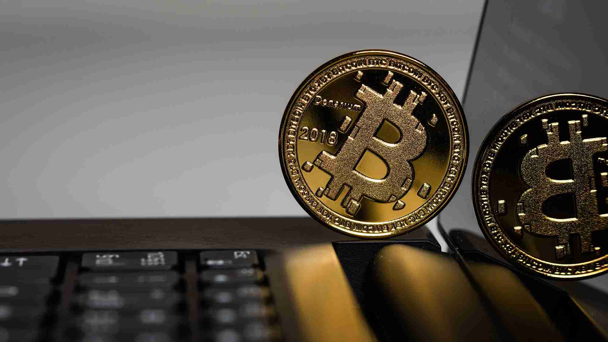 رңBTC