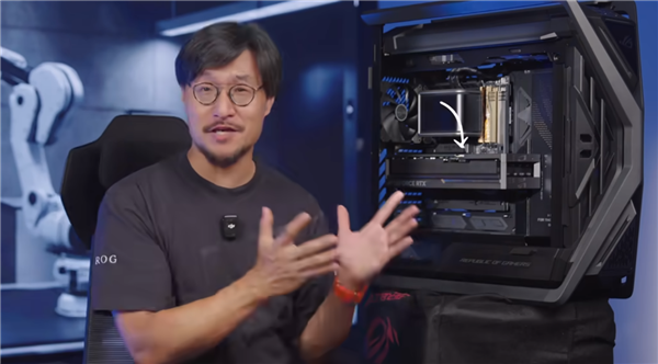 ˶׷2.5 RTX 5090ӿڡ޹2100W