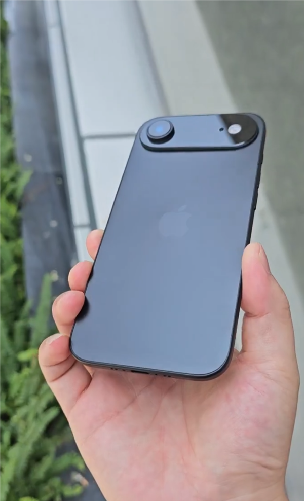 5.5mmʷƻֻiPhone 17 Air»ģ