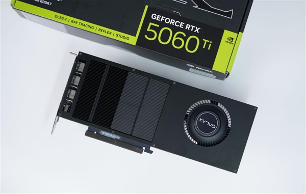 ʷΨһ 2cm³ӰRTX 5060 Ti˫MAXͼ