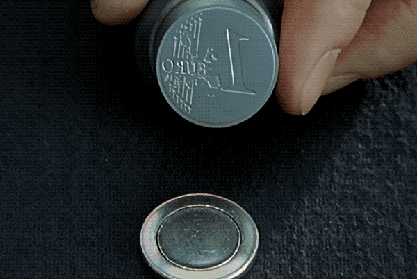 双色硬币的内芯和外环 是怎么嵌套在一起永不分离的_wishdown.com 双色硬币的内芯和外环 是怎么嵌套在一起永不分离的_wishdown.com