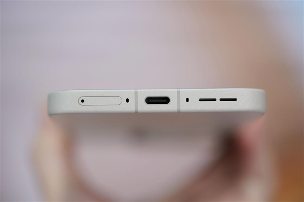 行业第一块165Hz高刷高分屏!一加15图赏_wishdown.com 行业第一块165Hz高刷高分屏!一加15图赏_wishdown.com