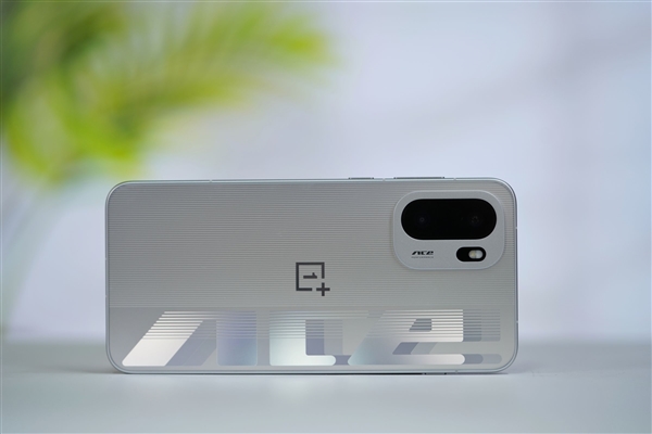 同档唯一165Hz超高刷直屏!一加Ace 6图赏_wishdown.com 同档唯一165Hz超高刷直屏!一加Ace 6图赏_wishdown.com