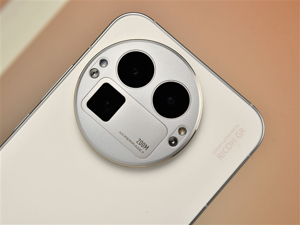 背屏、背部扬声器、可拆卸镜头模组:这些创新说明了什么_wishdown.com 背屏、背部扬声器、可拆卸镜头模组:这些创新说明了什么_wishdown.com