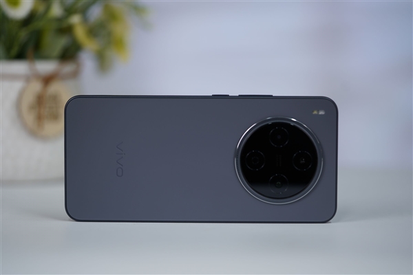 2亿像素旗舰主摄!vivo Y500 Pro图赏_wishdown.com 2亿像素旗舰主摄!vivo Y500 Pro图赏_wishdown.com