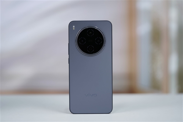 2亿像素旗舰主摄!vivo Y500 Pro图赏_wishdown.com 2亿像素旗舰主摄!vivo Y500 Pro图赏_wishdown.com