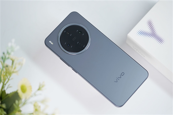 2亿像素旗舰主摄!vivo Y500 Pro图赏_wishdown.com 2亿像素旗舰主摄!vivo Y500 Pro图赏_wishdown.com