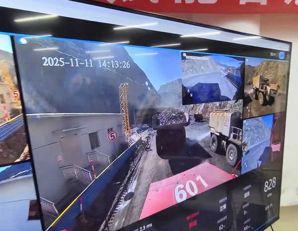 华为技术+移动5G 博主体验100吨无人驾驶矿车:就像玩游戏_wishdown.com 华为技术+移动5G 博主体验100吨无人驾驶矿车:就像玩游戏_wishdown.com