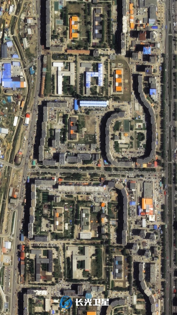 卫星图看蒙古国首都乌兰巴托:严重割裂、南北完全两个世界_wishdown.com 卫星图看蒙古国首都乌兰巴托:严重割裂、南北完全两个世界_wishdown.com