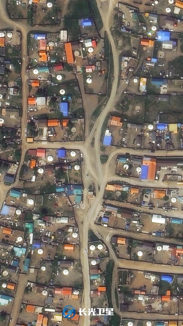 卫星图看蒙古国首都乌兰巴托:严重割裂、南北完全两个世界_wishdown.com 卫星图看蒙古国首都乌兰巴托:严重割裂、南北完全两个世界_wishdown.com