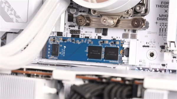 无缓存也能跑12GB/s!慧荣SM2504XT PCIe 5.0 SSD主控实战_wishdown.com 无缓存也能跑12GB/s!慧荣SM2504XT PCIe 5.0 SSD主控实战_wishdown.com