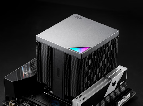 超频三RZ620M X风冷散热器首发219元起:小型双塔设计 三角散热鳍片_wishdown.com 超频三RZ620M X风冷散热器首发219元起:小型双塔设计 三角散热鳍片_wishdown.com