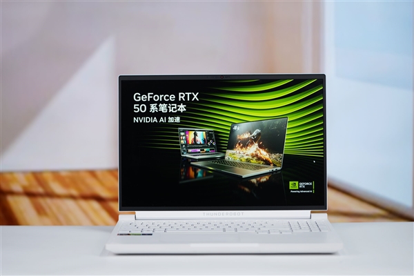 锐龙R9-9850HX万元本!雷神猎刃S游戏本图赏_wishdown.com 锐龙R9-9850HX万元本!雷神猎刃S游戏本图赏_wishdown.com