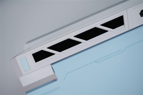 锐龙R9-9850HX万元本!雷神猎刃S游戏本图赏_wishdown.com 锐龙R9-9850HX万元本!雷神猎刃S游戏本图赏_wishdown.com