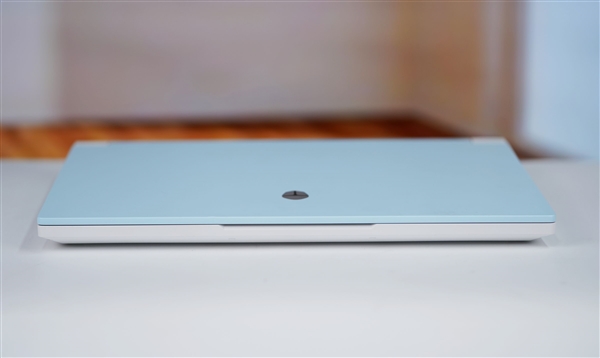 锐龙R9-9850HX万元本!雷神猎刃S游戏本图赏_wishdown.com 锐龙R9-9850HX万元本!雷神猎刃S游戏本图赏_wishdown.com