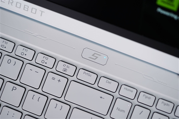 锐龙R9-9850HX万元本!雷神猎刃S游戏本图赏_wishdown.com 锐龙R9-9850HX万元本!雷神猎刃S游戏本图赏_wishdown.com