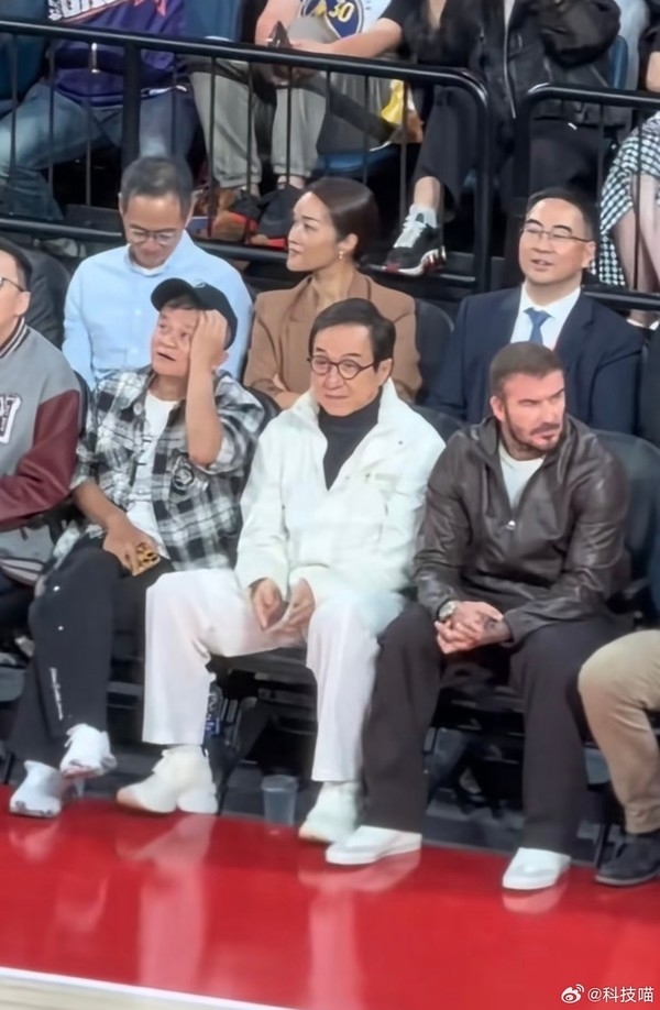 马云和刘强东都用上了iPhone 17 Pro Max 这些明星也在用_wishdown.com 马云和刘强东都用上了iPhone 17 Pro Max 这些明星也在用_wishdown.com