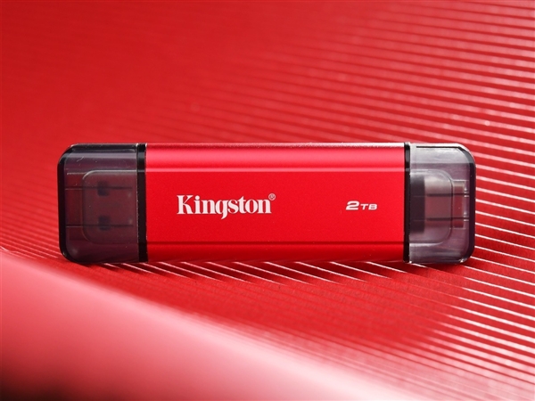 金士顿Dual Portable双接口移动固态硬盘上手:速度起飞 达到1050MB/s_wishdown.com 金士顿Dual Portable双接口移动固态硬盘上手:速度起飞 达到1050MB/s_wishdown.com