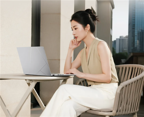 ĩѡ˶ҫ14 2025 AIʱǻ۹