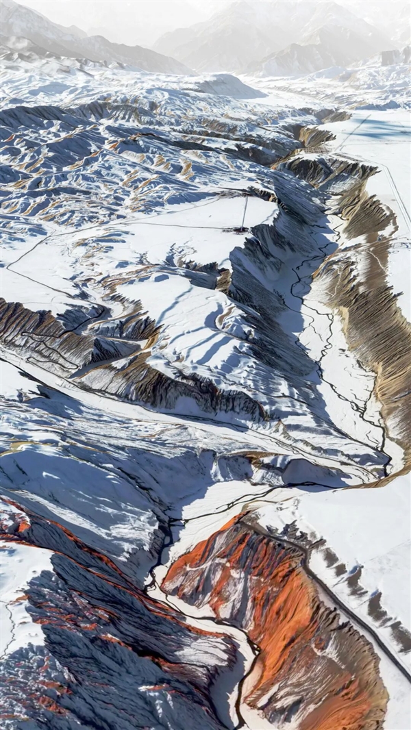 卫星俯瞰人迹罕至的新疆安集海大峡谷:如同七彩画卷_wishdown.com 卫星俯瞰人迹罕至的新疆安集海大峡谷:如同七彩画卷_wishdown.com