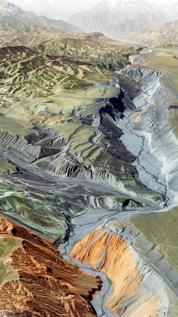 卫星俯瞰人迹罕至的新疆安集海大峡谷:如同七彩画卷_wishdown.com 卫星俯瞰人迹罕至的新疆安集海大峡谷:如同七彩画卷_wishdown.com