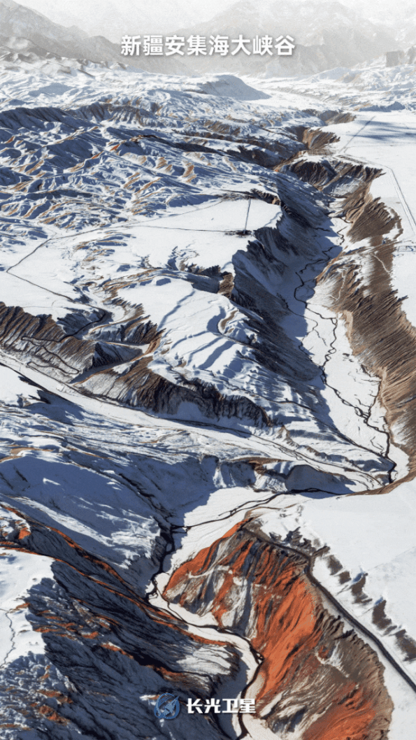 卫星俯瞰人迹罕至的新疆安集海大峡谷:如同七彩画卷_wishdown.com 卫星俯瞰人迹罕至的新疆安集海大峡谷:如同七彩画卷_wishdown.com