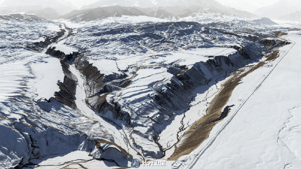 卫星俯瞰人迹罕至的新疆安集海大峡谷:如同七彩画卷_wishdown.com 卫星俯瞰人迹罕至的新疆安集海大峡谷:如同七彩画卷_wishdown.com