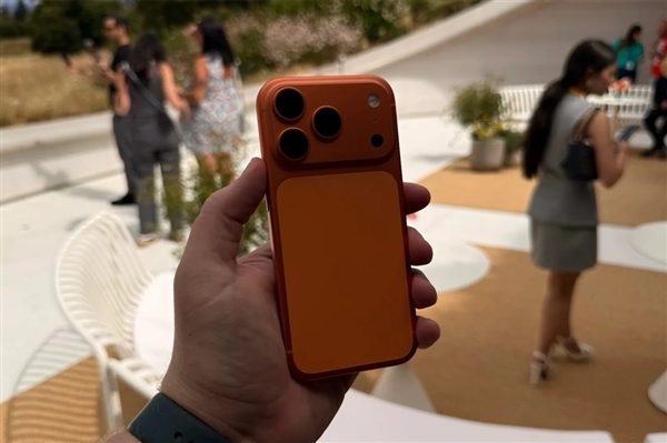 iPhone 17 Pro全程拍摄!库克点赞苹果2025假日短片_wishdown.com iPhone 17 Pro全程拍摄!库克点赞苹果2025假日短片_wishdown.com