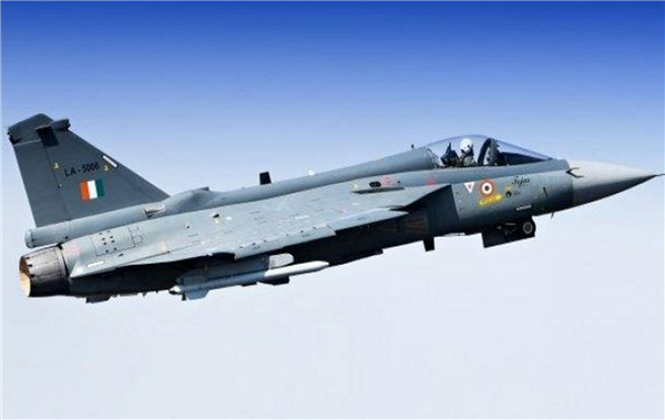 时速800公里!印度测试新型国产弹射座椅:将配备至光辉战机_wishdown.com 时速800公里!印度测试新型国产弹射座椅:将配备至光辉战机_wishdown.com