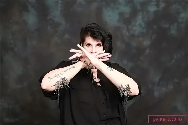 美国魔术师手掌植入芯片 但他忘记了密码_wishdown.com 美国魔术师手掌植入芯片 但他忘记了密码_wishdown.com