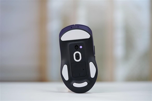 最快按键速度!雷柏VT9 MAX二代鼠标图赏_wishdown.com 最快按键速度!雷柏VT9 MAX二代鼠标图赏_wishdown.com