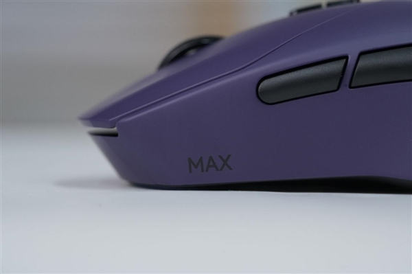最快按键速度!雷柏VT9 MAX二代鼠标图赏_wishdown.com 最快按键速度!雷柏VT9 MAX二代鼠标图赏_wishdown.com