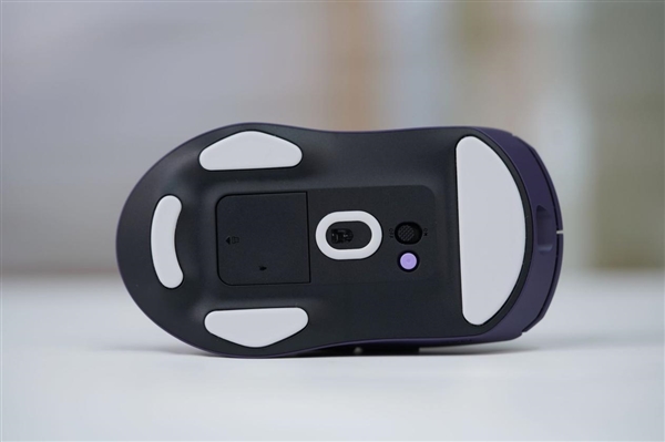 最快按键速度!雷柏VT9 MAX二代鼠标图赏_wishdown.com 最快按键速度!雷柏VT9 MAX二代鼠标图赏_wishdown.com