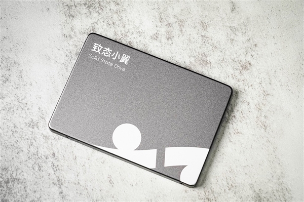致态小翼S001固态硬盘上手:老机型升级效果立竿见影_wishdown.com 致态小翼S001固态硬盘上手:老机型升级效果立竿见影_wishdown.com
