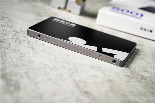 致态小翼S001固态硬盘上手:老机型升级效果立竿见影_wishdown.com 致态小翼S001固态硬盘上手:老机型升级效果立竿见影_wishdown.com