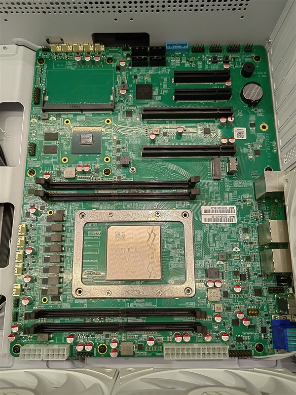 真正自主龙芯授权!俄罗斯全新CPU首次公开:最高64核心2.0GHz_wishdown.com 真正自主龙芯授权!俄罗斯全新CPU首次公开:最高64核心2.0GHz_wishdown.com