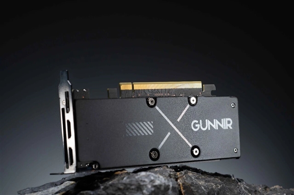 全金属外壳 帅爆!蓝戟发布单风扇迷你版Intel锐炫Pro B50专业显卡_wishdown.com 全金属外壳 帅爆!蓝戟发布单风扇迷你版Intel锐炫Pro B50专业显卡_wishdown.com