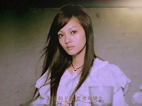 张韶涵再唱隐形的翅膀_wishdown.com 张韶涵再唱隐形的翅膀_wishdown.com