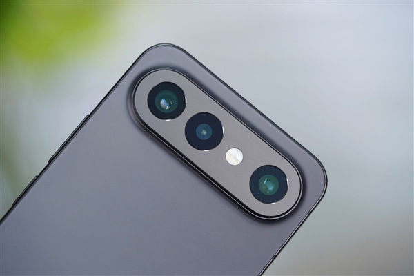 骁龙8 Gen5小钢炮!vivo S50 Pro mini图赏_wishdown.com 骁龙8 Gen5小钢炮!vivo S50 Pro mini图赏_wishdown.com