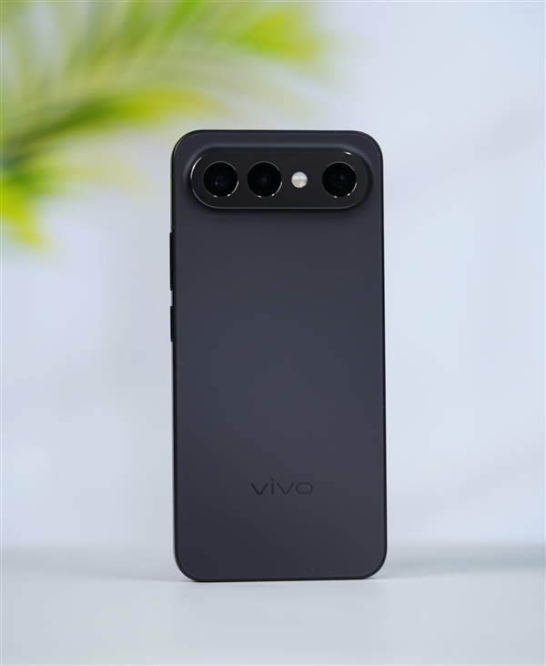 骁龙8 Gen5小钢炮!vivo S50 Pro mini图赏_wishdown.com 骁龙8 Gen5小钢炮!vivo S50 Pro mini图赏_wishdown.com