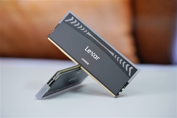 快科技2025年度评奖:内存篇_wishdown.com 快科技2025年度评奖:内存篇_wishdown.com