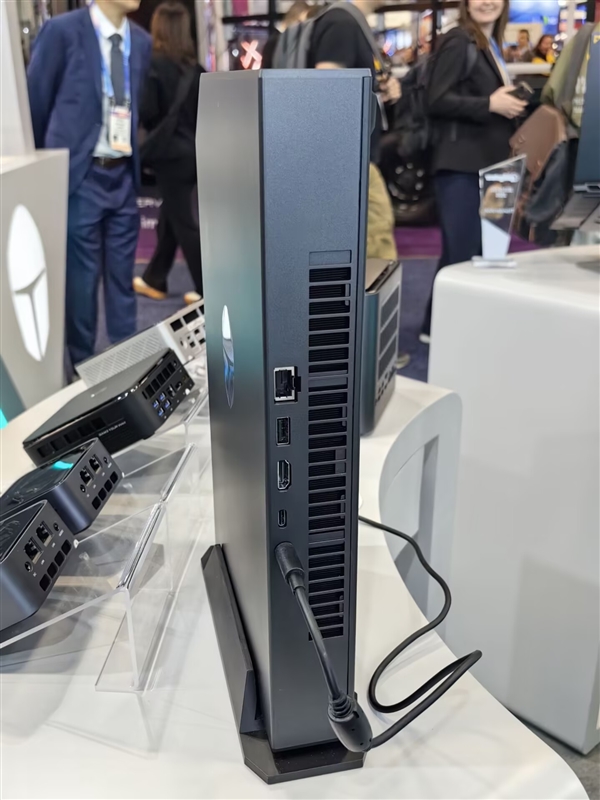 雷神MIX G2独显游戏迷你主机亮相:行业首款Ultra 9 275HX + RTX 5090_wishdown.com 雷神MIX G2独显游戏迷你主机亮相:行业首款Ultra 9 275HX + RTX 5090_wishdown.com