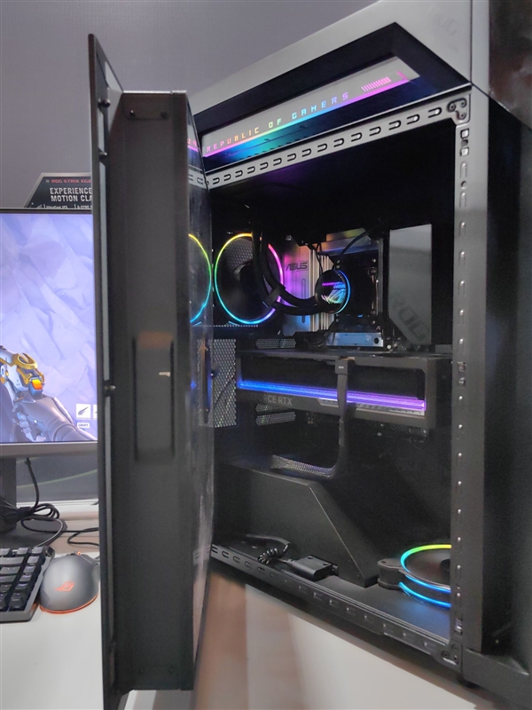 华硕梦幻电竞旗舰!ROG枪神10X台式机惊艳首秀:首创全息投影颜值无敌_wishdown.com 华硕梦幻电竞旗舰!ROG枪神10X台式机惊艳首秀:首创全息投影颜值无敌_wishdown.com