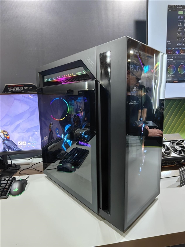 华硕梦幻电竞旗舰!ROG枪神10X台式机惊艳首秀:首创全息投影颜值无敌_wishdown.com 华硕梦幻电竞旗舰!ROG枪神10X台式机惊艳首秀:首创全息投影颜值无敌_wishdown.com