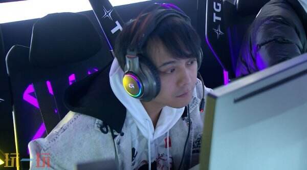 《街头篮球》UNKNOWN&黑洞会师胜者组决赛 新锐双雄无缘六强_wishdown.com 《街头篮球》UNKNOWN&黑洞会师胜者组决赛 新锐双雄无缘六强_wishdown.com