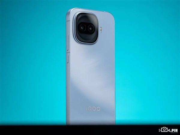 �ڴ�۸���� iQOO����оƬ���ֻ������л�������